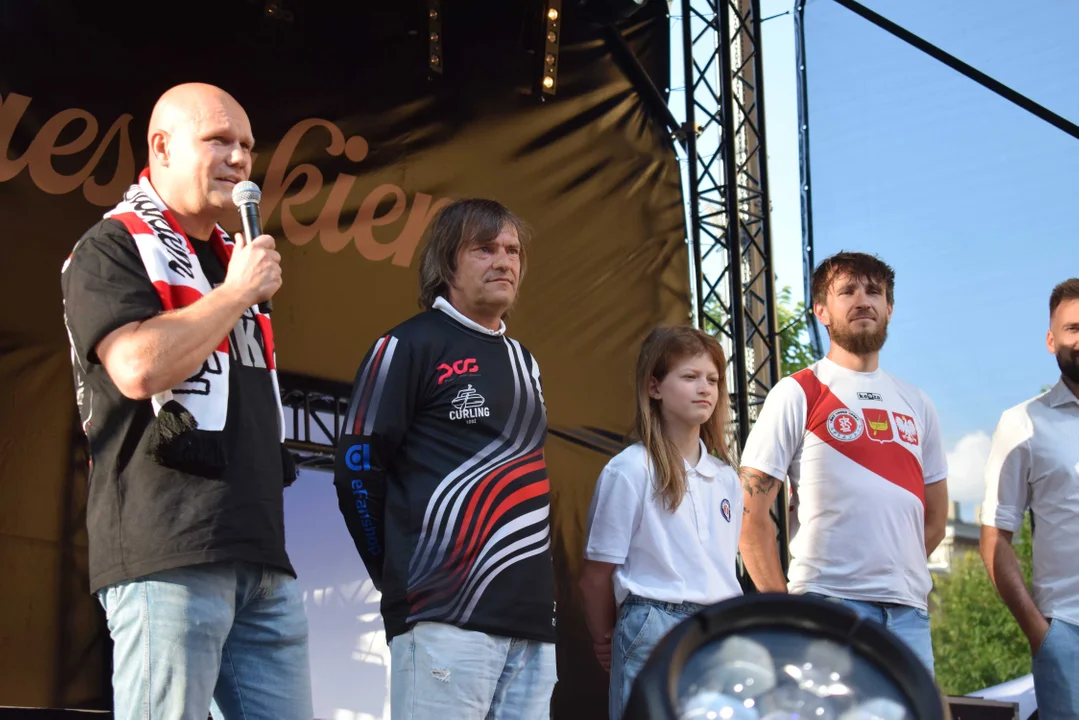 Prezentacja drużyny ŁKS-u na placu Wolności