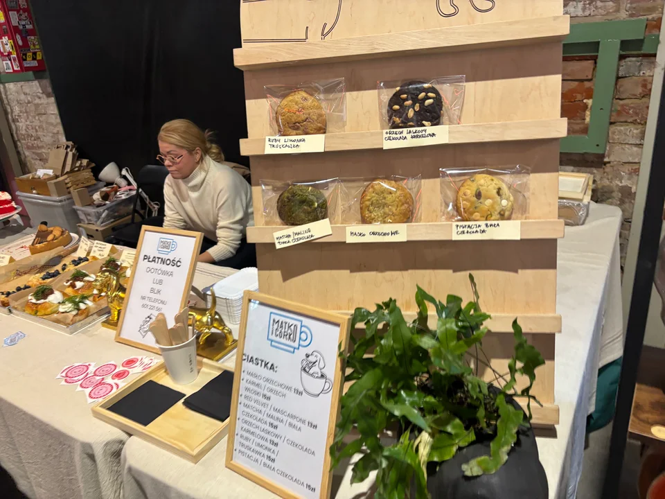 Targ Miejski na 100czni w Gdańsku. Vintage, winyle i rękodzieło przyciągnęły tłumy