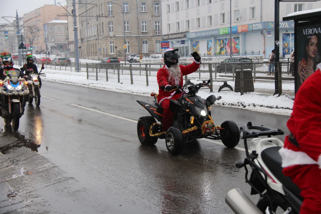 Parada MotoMikołajów w Manufakturze w Łodzi - 9.12.2023 r.