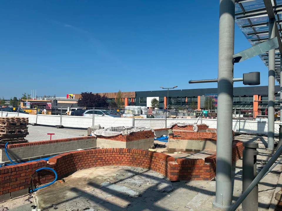 Gdański park handlowy staje się bardziej zielony. Modernizacja trwa