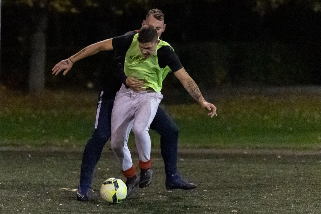 Duże emocje w spotkaniu AGKS 2 oraz FC Farselona w rozgrywkach Playareny