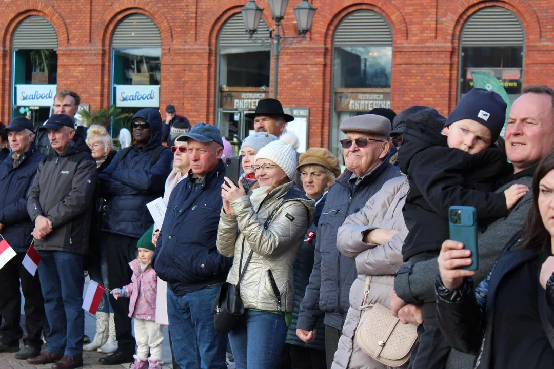 Święto Niepodległości przed Manufakturą