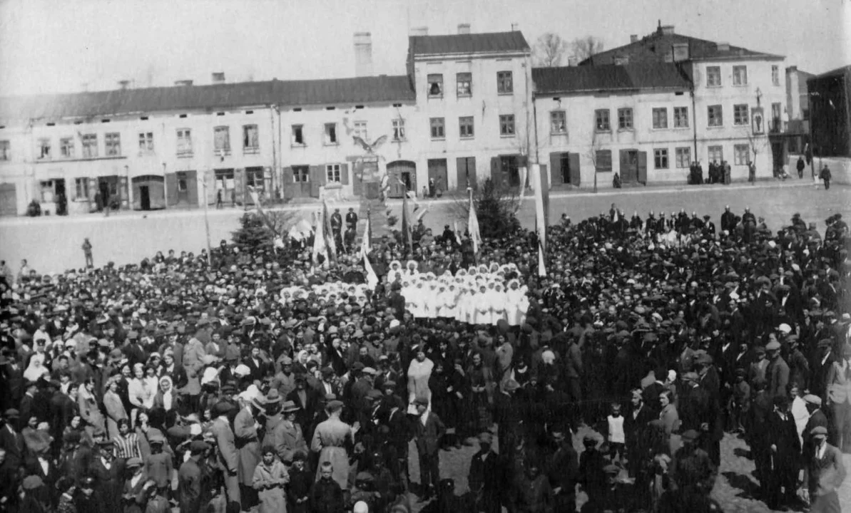 Zelów na starych fotografiach. Zobacz, jak wyglądało miasteczko w okresie międzywojennym [FOTO] - Zdjęcie główne