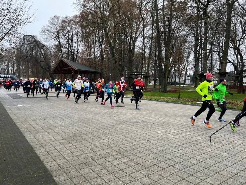 Bieg Mikołajkowy w Zgierzu.