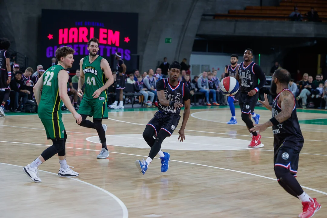 Harlem Globetrotters: czarodzieje koszykówki podbili serca fanów. - Zdjęcie główne