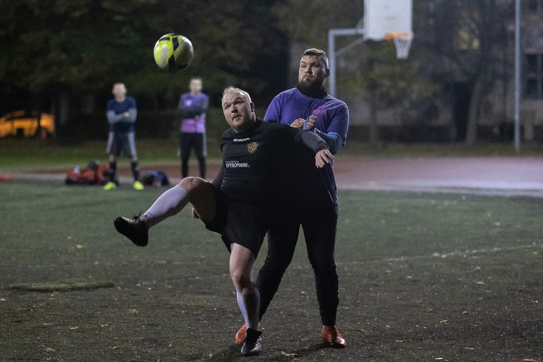 Duże emocje w spotkaniu AGKS 2 oraz FC Farselona w rozgrywkach Playareny