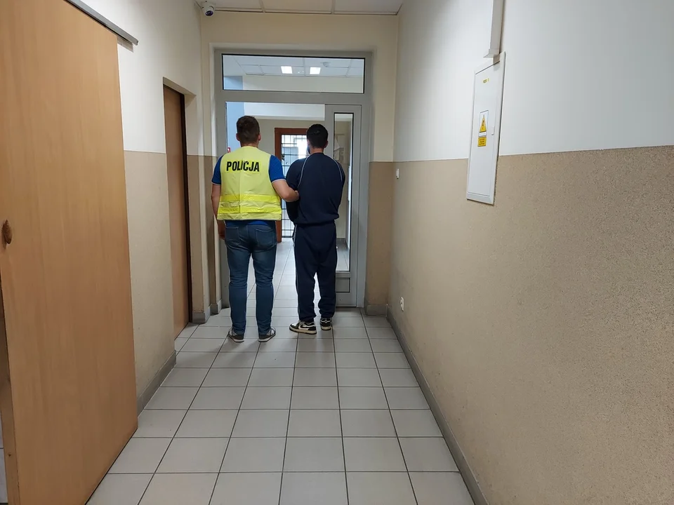 Pobił 39-latka drewnianą belką. Mężczyzna trafił do szpitala, agresor do aresztu - Zdjęcie główne