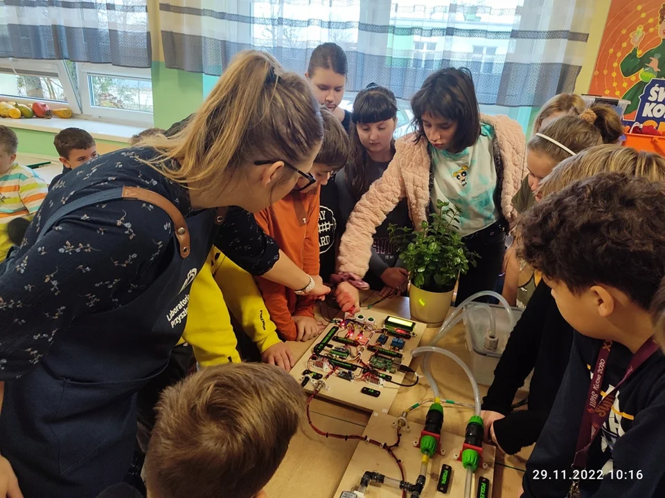 Mobilne Laboratoria Przyszłości odwiedziły „Szóstkę”