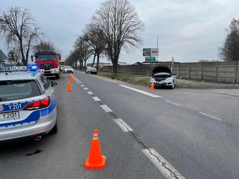 Wypadek na drodze krajowej nr 60. Są utrudnienia w ruchu [ZDJĘCIA] - Zdjęcie główne