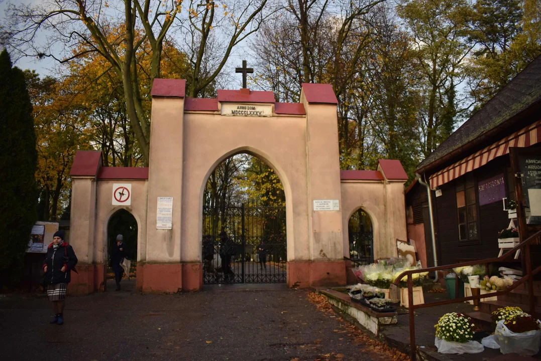 Spacer po Cmentarzu Ewangelicko-Augsburskim