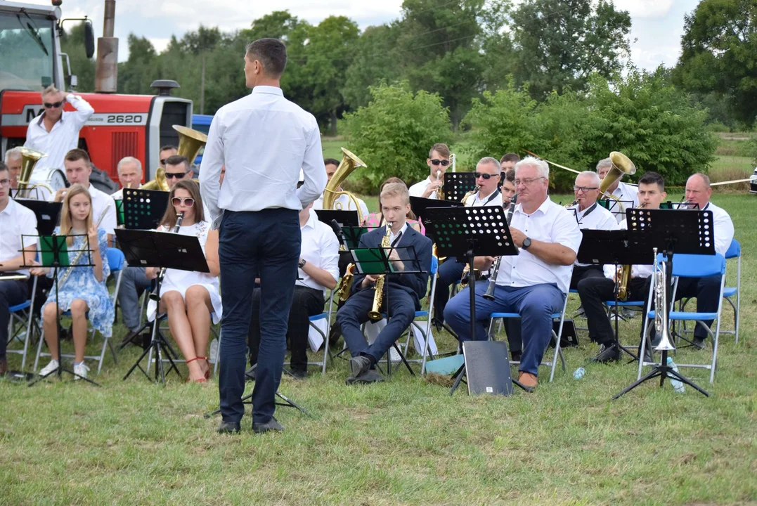 Dożynki gminy Stryków w Warszewicach