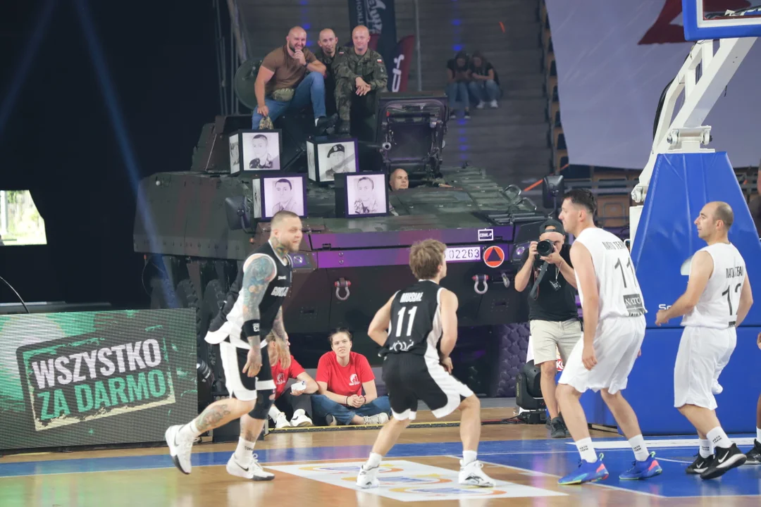 Mecz charytatywny: Gortat Team vs. Żołnierze NATO