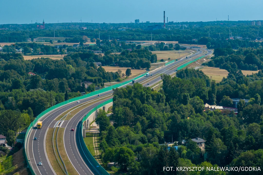 Drogi ekspresowe i autostrady w województwie łódzkim z lotu ptaka