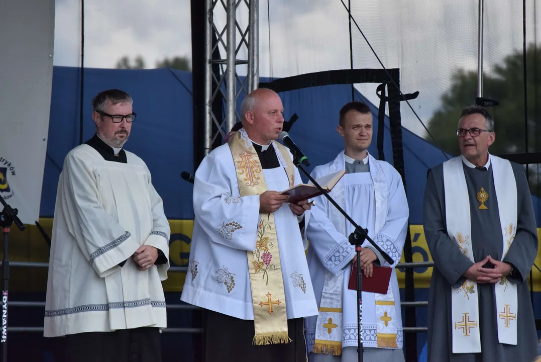 Dożynki gminy Stryków w Warszewicach