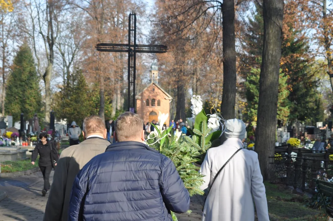 Stary Cmentarz przy ul. Ogrodowej w Łodzi 1 listopada