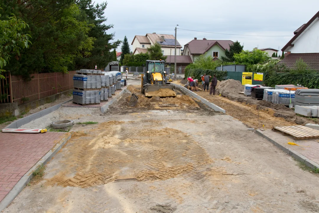 Trwa przebudowa jednej z dróg w Płocku. Na jakim etapie są prace? [ZDJĘCIA] - Zdjęcie główne