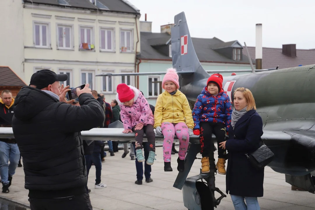 Tłumy na Pikniku Wojskowym z okazji Święta Niepodległości