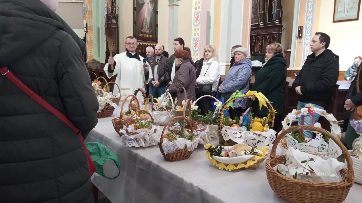 Święcenie pokarmów w Wielką Sobotę. Zobacz, pięknie udekorowane koszyczki wielkanocne [galeria]