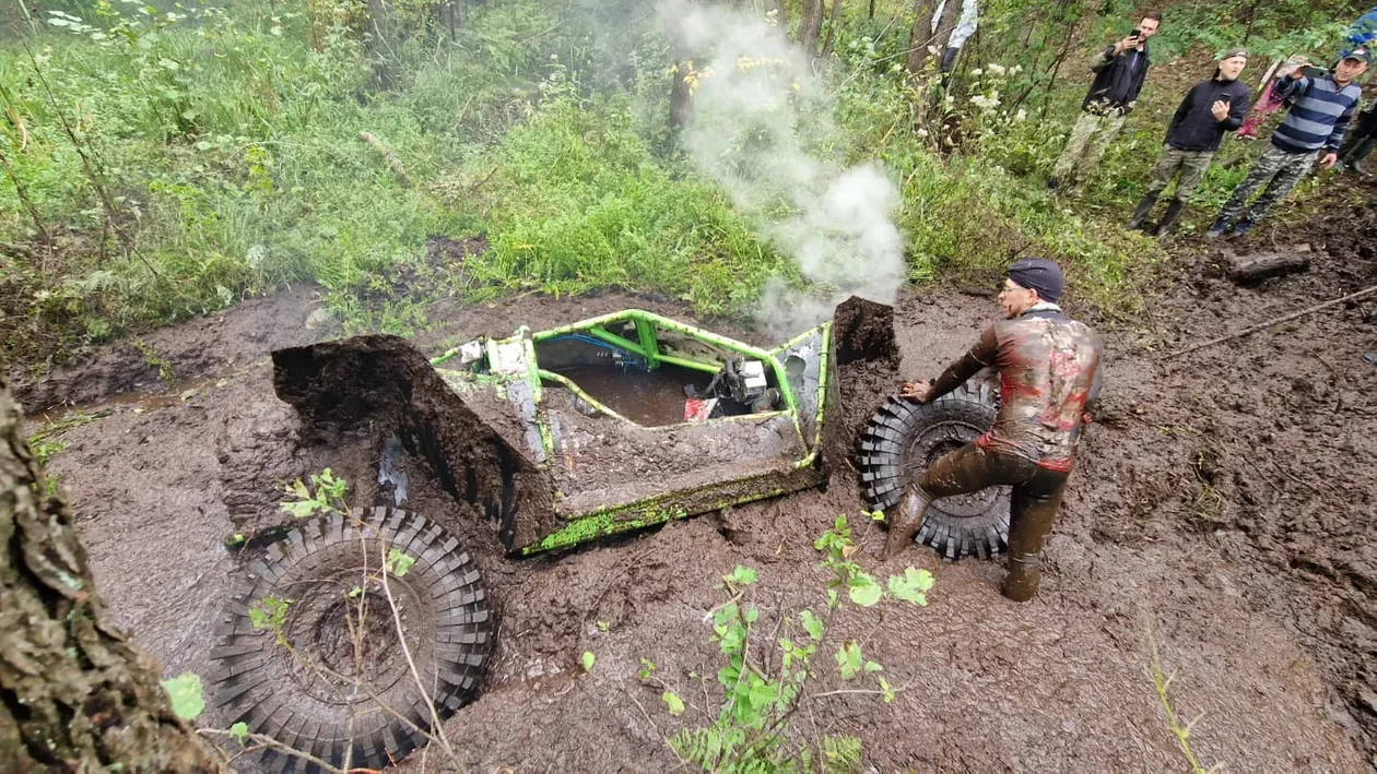 Las, błoto, adrenalina i świetna zabawa. Tak wglądało Wyrowisko 2022 [FOTO]