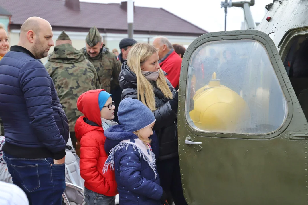 Tłumy na Pikniku Wojskowym z okazji Święta Niepodległości