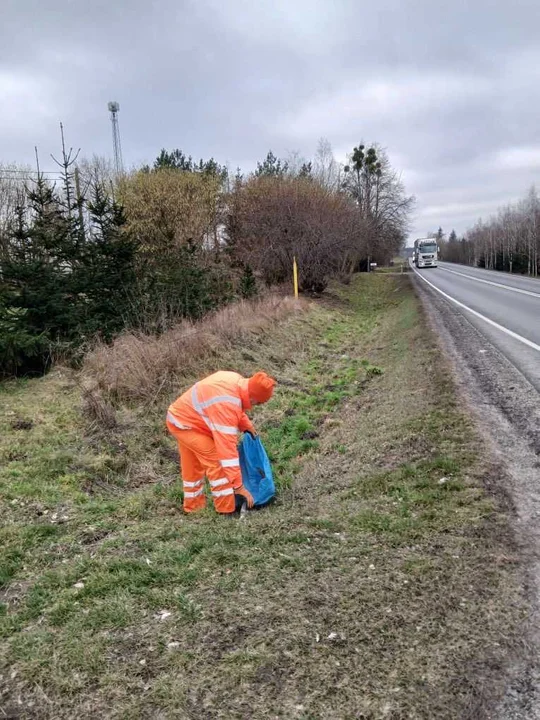 GDDKiA z ważnym apelem do kierowców. Chodzi o śmieci