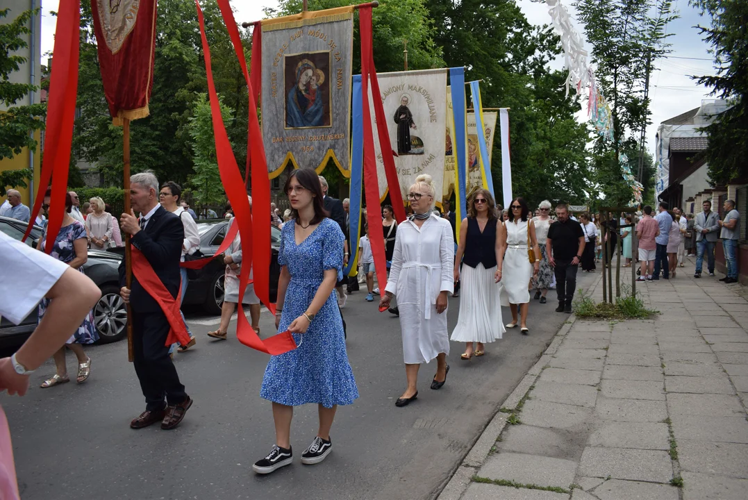 procesja Bożego Ciała w parafii Matki Bożej Dobrej Rady w Zgierzu