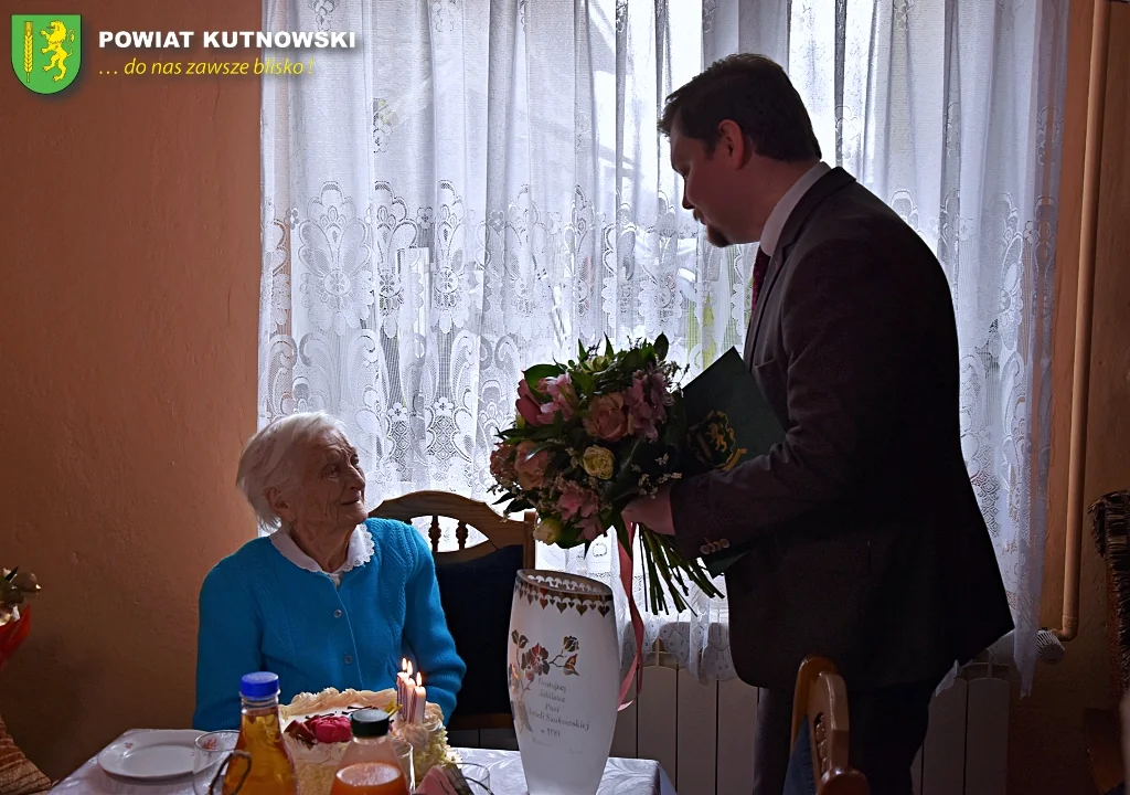 Pani Aniela Szakowska z Dąbrowic świętowała 100. rocznicę urodzin