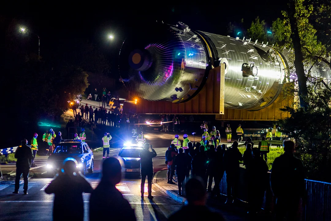 Nocny transport Wash Tower wzbudził duże zainteresowanie. Zobaczcie, jak to wyglądało [ZDJĘCIA] - Zdjęcie główne