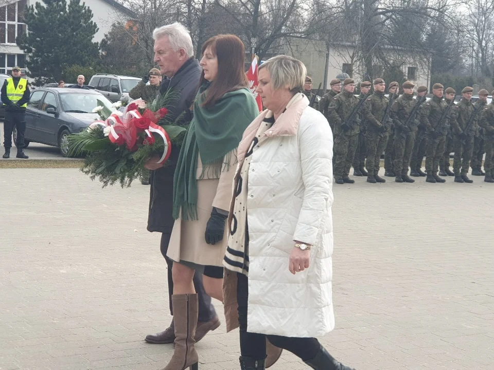 Obchody Zbrodni Zgierskiej na placu Stu straconych [zdjęcia]