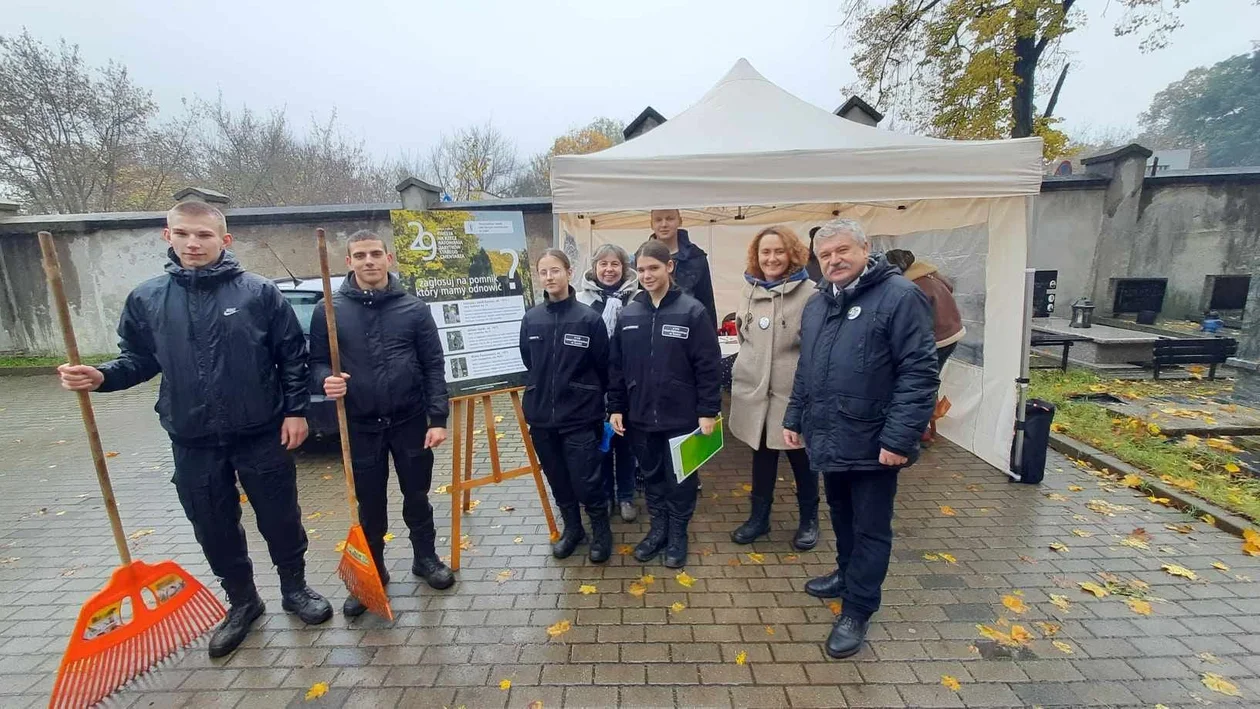 Towarzystwo Opieki nad Starym Cmentarzem przy ulicy Ogrodowej w Łodzi