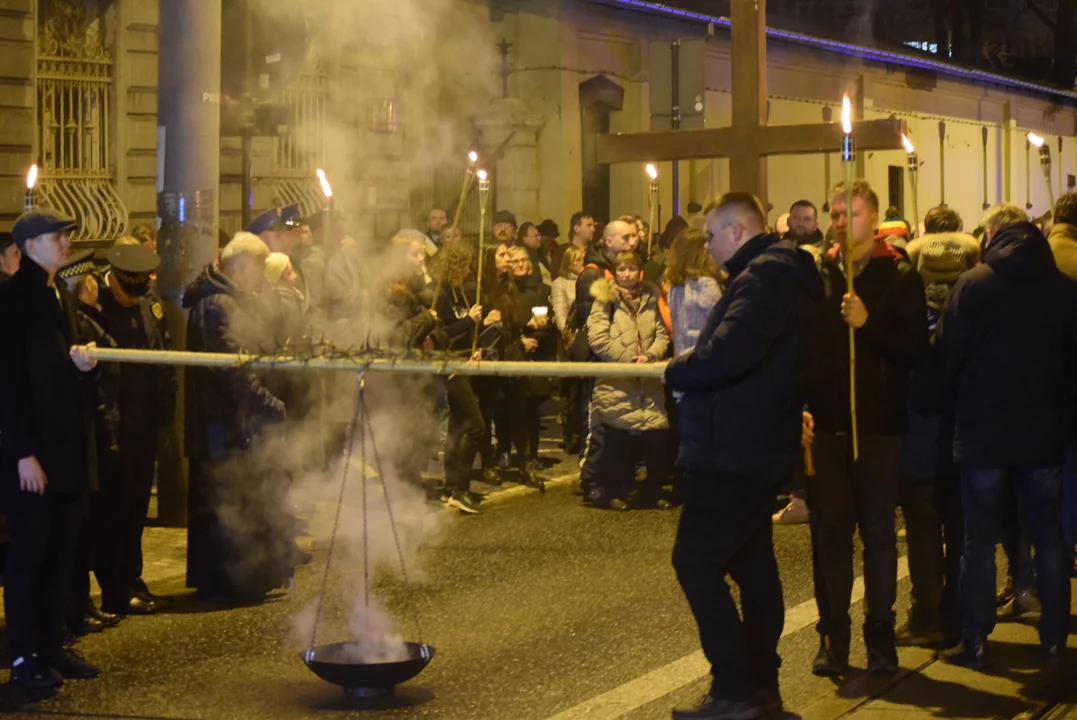 Ekumeniczna droga krzyżowa przeszła ulicami Łodzi