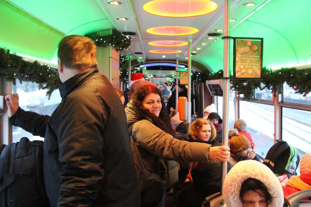 Mikołajkowy tramwaj MPK Łódź wyruszył na ulice Łodzi