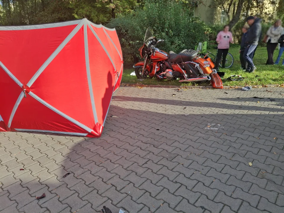 wypadek bmw i motocykl w Piotrkowie