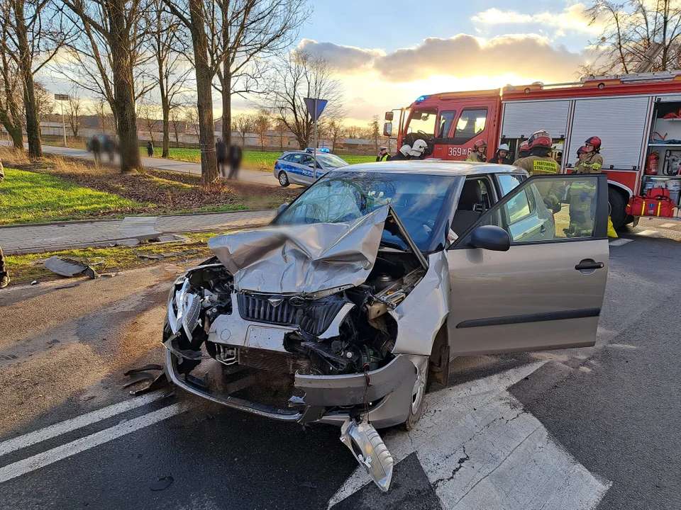 Wypadek w powiecie płockim. 80-latek wymusił pierwszeństwo [ZDJĘCIA] - Zdjęcie główne