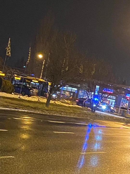 Wypadek autobusu na Obywatelskiej