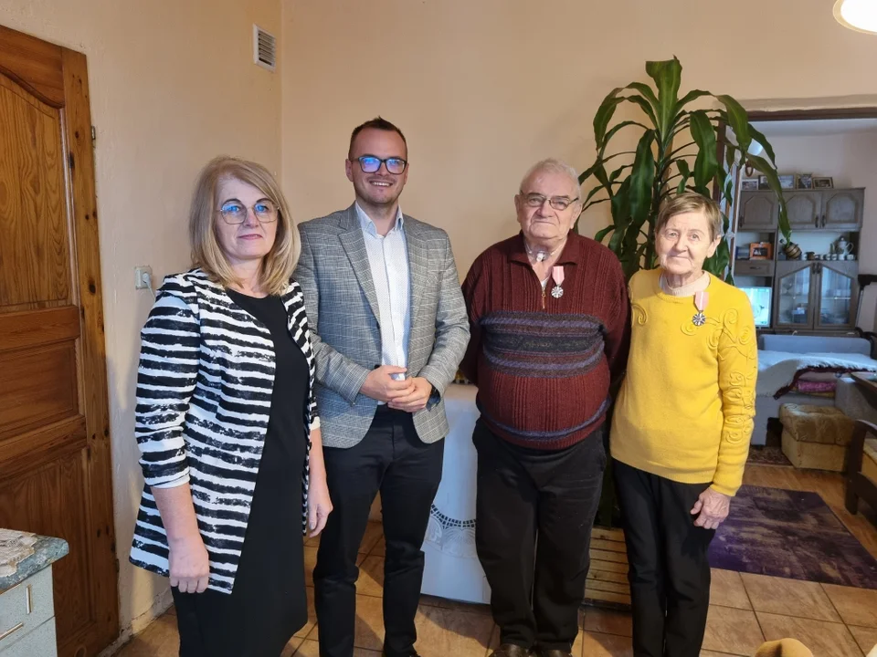 Są małżeństwem przez pół wieku. Otrzymali medal - Zdjęcie główne