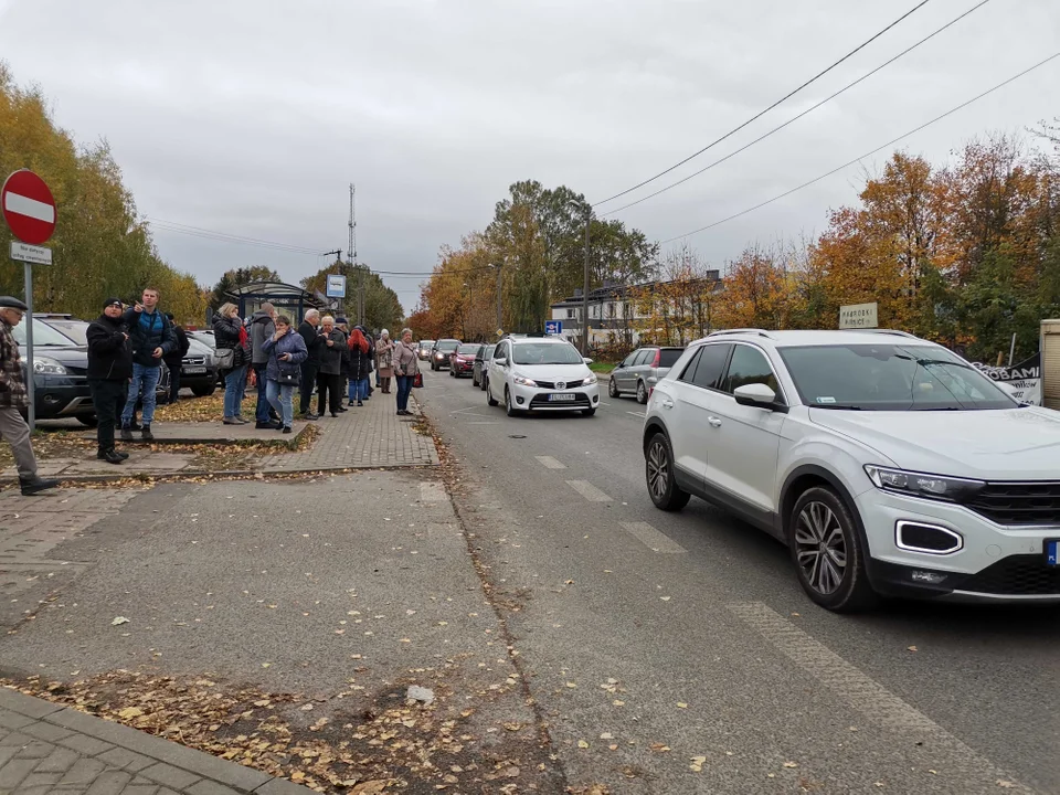 Dzień Wszystkich Świętych na cmentarzu komunalnym w Zgierzu