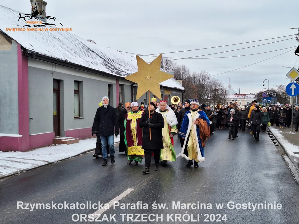 Orszak Trzech Króli w Gostyninie. Było kolorowo i rodzinnie [ZDJĘCIA] - Zdjęcie główne