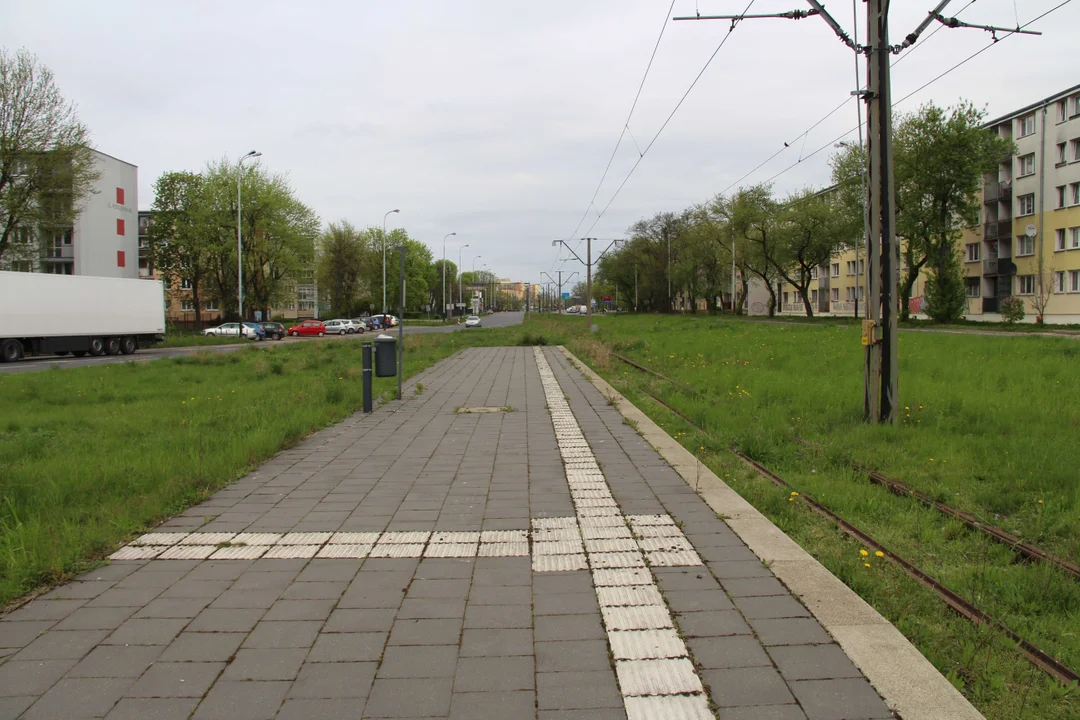 Mieszkańcy Dąbrowy czekają na powrót tramwajów MPK