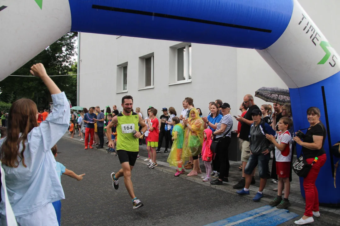 Piknik rodzinny fundacji „Daj piątaka na dzieciaka” na Bałutach