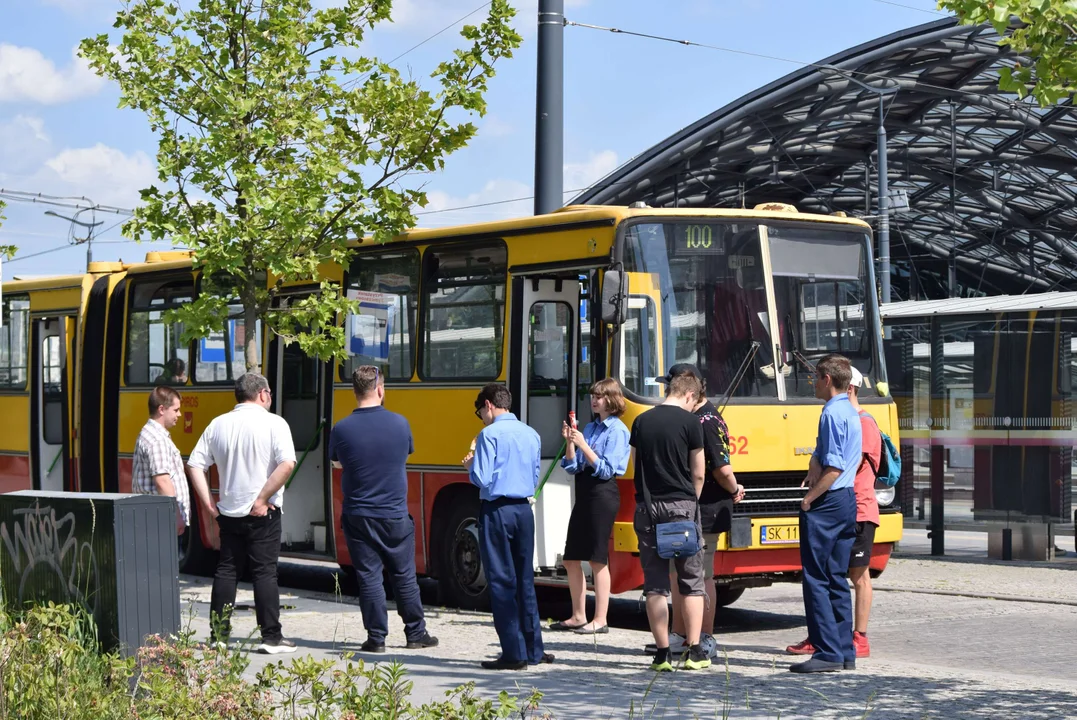 Łódzkie Linie Turystyczne zapraszają przez cały weekend. Po Łodzi jeżdzą prawdziwe klasyki!