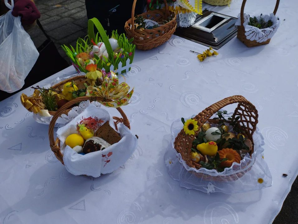 Święcenie pokarmów w Wielką Sobotę. Zobacz, pięknie udekorowane koszyczki wielkanocne [galeria]