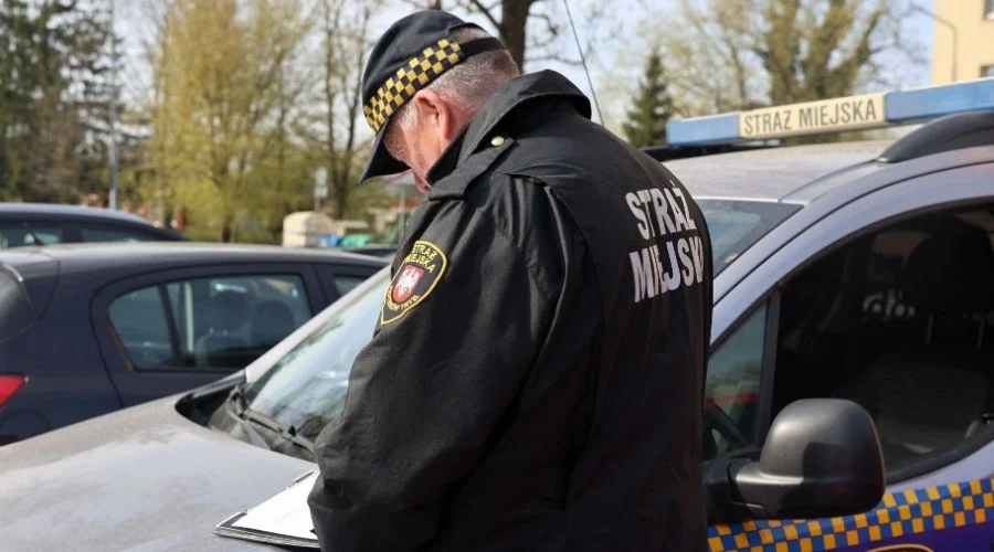 Wraki znikają z piotrkowskich ulic i parkingów