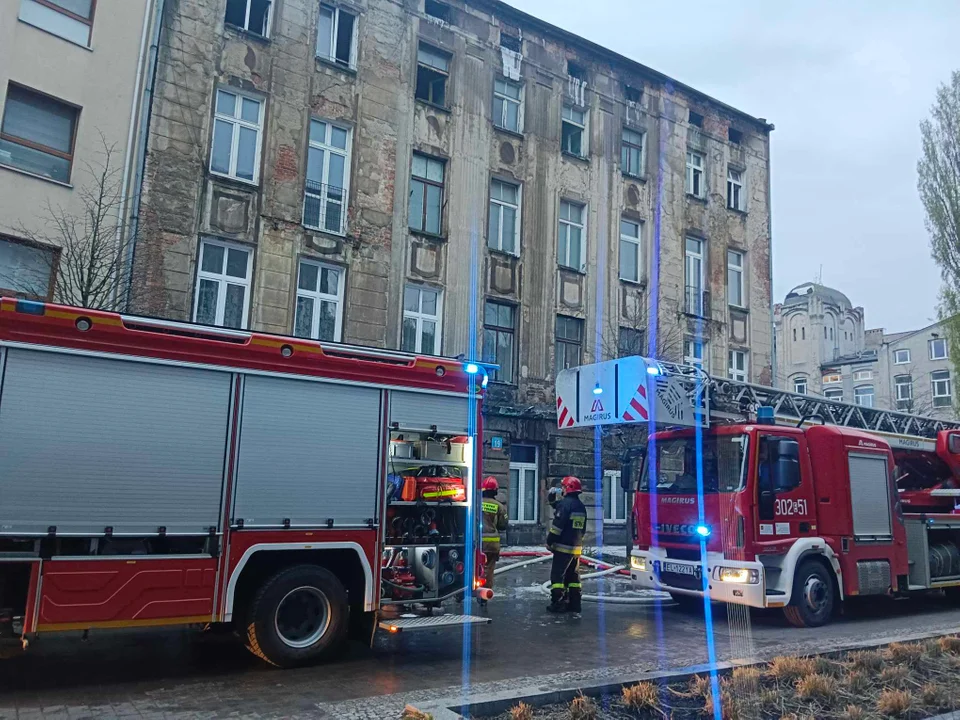 Pożar kamienicy przy Lipowej 19 w Łodzi