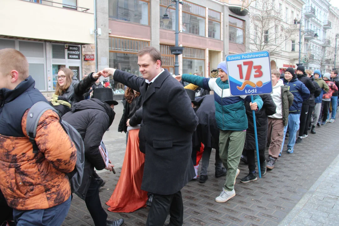 Polonez dla Łodzi 2024 na ul. Piotrkowskiej w Łodzi