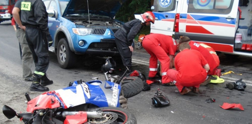 Wypadek przy MOSiR-ze. Motocyklista w szpitalu - Zdjęcie główne