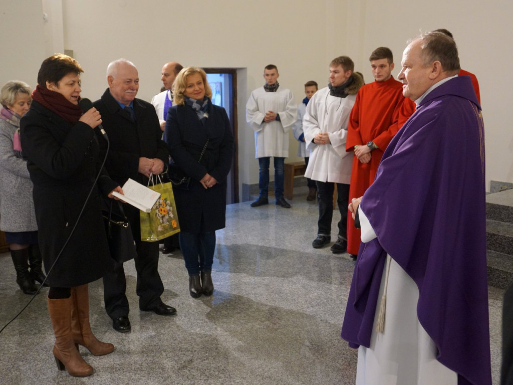 Od protestu po owacje: parafianie pożegnali proboszcza - Zdjęcie główne