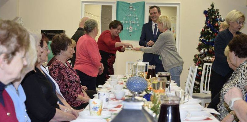 Bożonarodzeniowo u seniorów - Zdjęcie główne