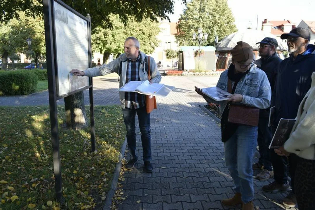 "Spacer Wielokulturowego Gostynina" za nami. Ostatni w tym roku [ZDJĘCIA] - Zdjęcie główne