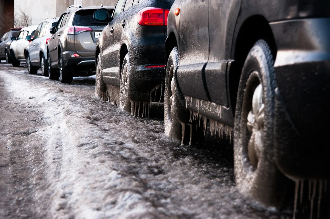 Uwaga, możliwa gołoledź! Meteorolodzy prognozują trudne warunki drogowe - Zdjęcie główne